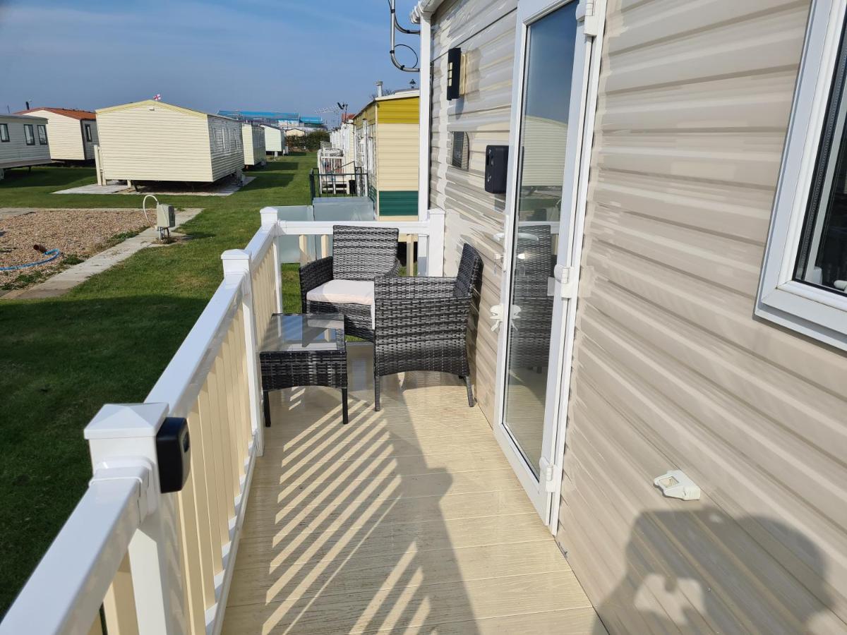 8 Berth Eastgate Fantasy Island Ingoldmells Exterior foto