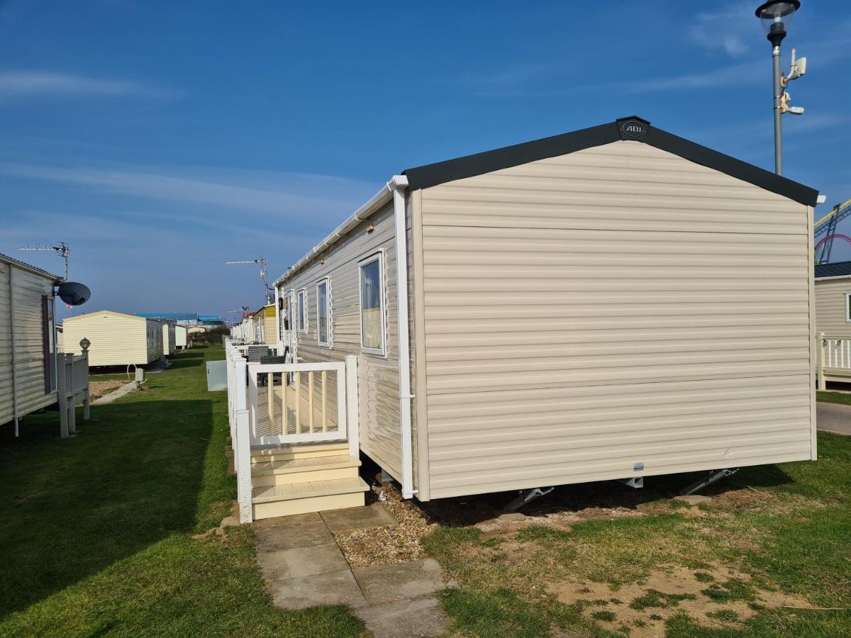 8 Berth Eastgate Fantasy Island Ingoldmells Exterior foto